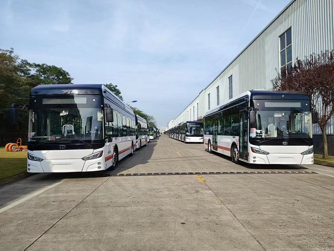 รถบัสไฟฟ้าล้วน 10.5M พร้อมต้นทุนการบำรุงรักษาต่ำและแผงหน้าปัด CAN Bus สำหรับการขนส่งในเมือง