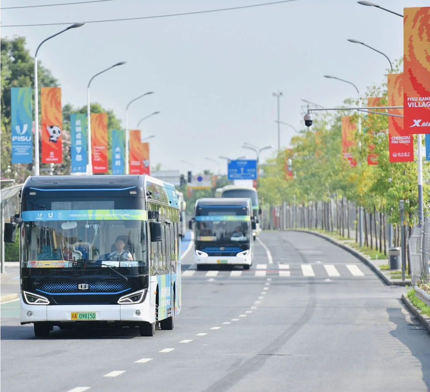 รถบัสโดยสารไฟฟ้าพื้นต่ํา 12 เมตร ที่เป็นมิตรต่อสิ่งแวดล้อม และมีความจุของแบตเตอรี่ 350.07 กิโลวาทไฮ